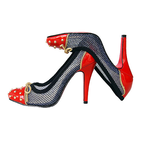 Christian Louboutin atent Spike Pump red